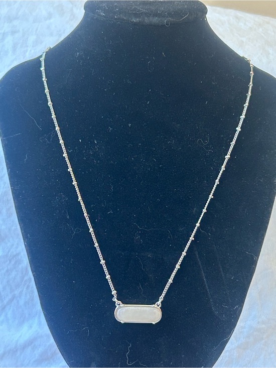 Jewelry - Silver Bar Pendant Necklace - White Stone